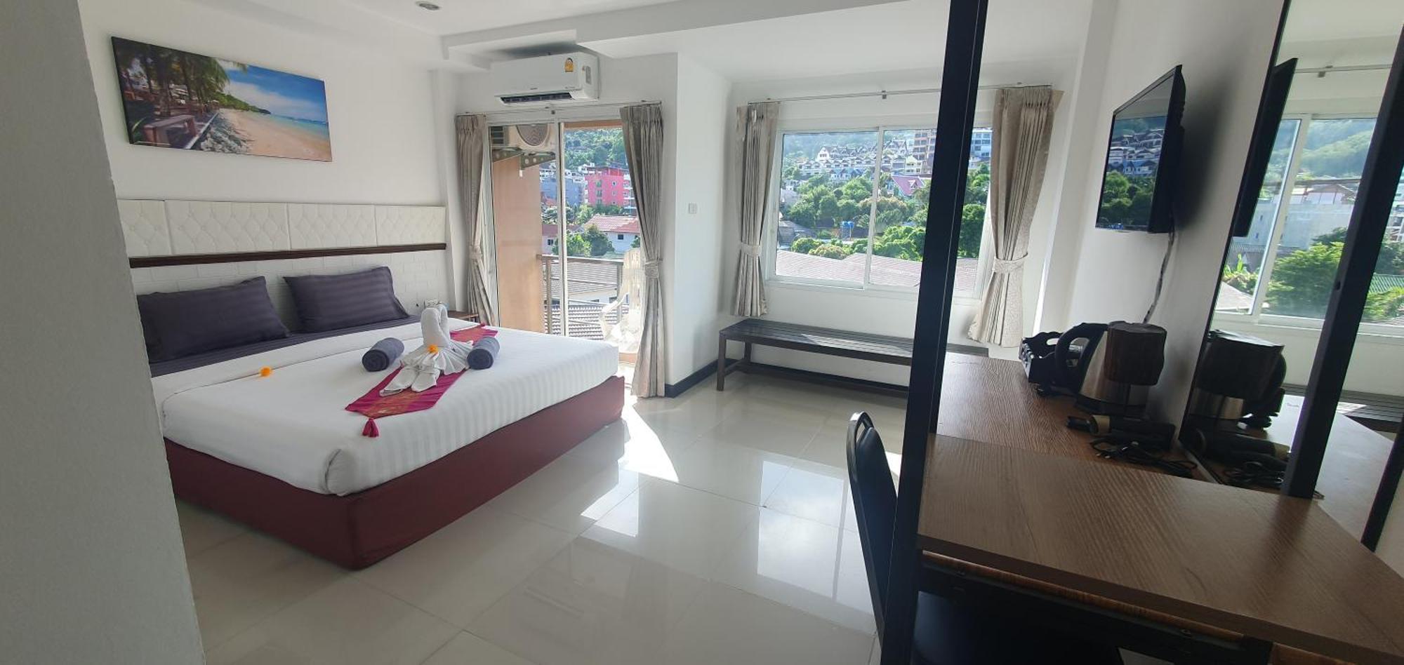 At Home Hotel Patong Exterior foto